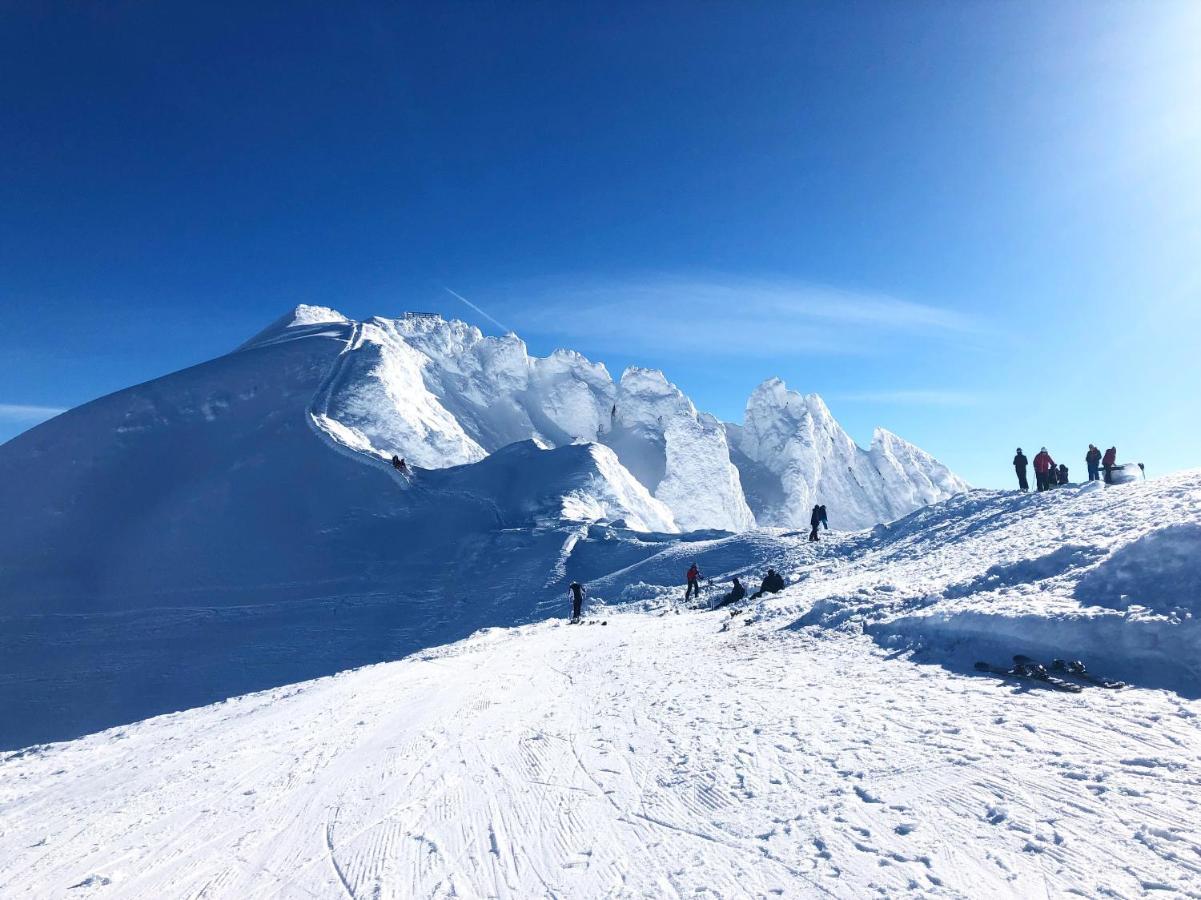 Hotel Perdrix Super Besse
